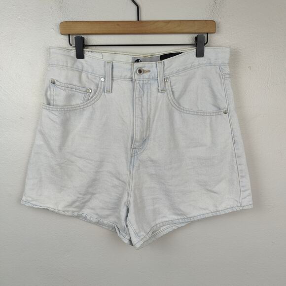 Levi's Silver Tab Mom Shorts Shorts Womens 30 Light Wash Denim‎ High Rise - Picture 1 of 13
